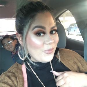 Meet your Posher, Vanessa